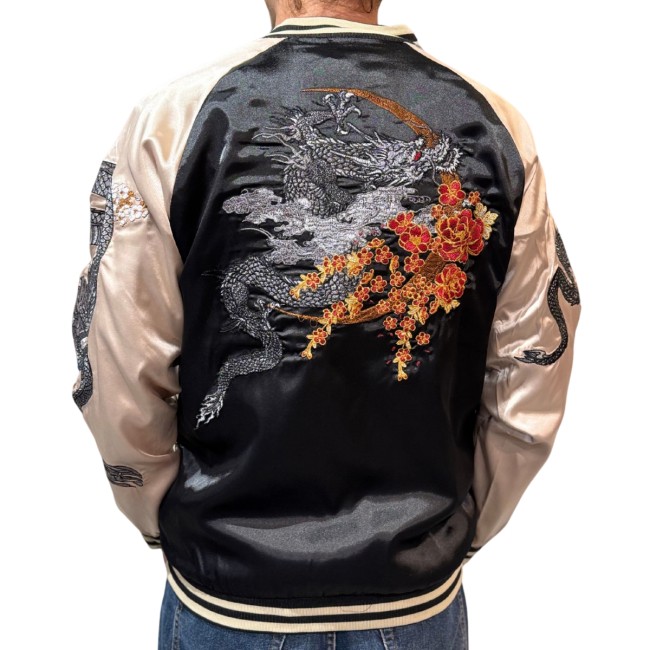 Veste Sukajan satin noir et or avec dragon argenté brodé