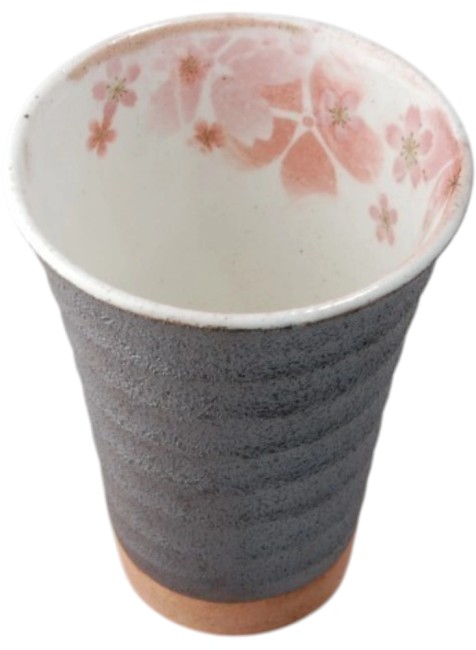 Tasse japonaise Konabiki Maizakura en porcelaine peinte à la main avec fleurs roses fabriquée au Japon
