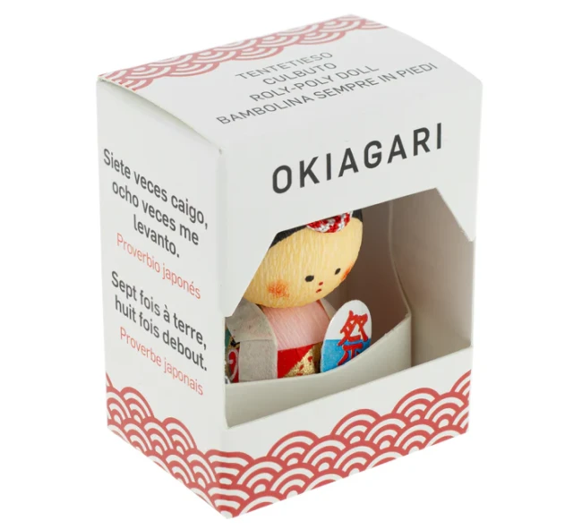 Culbuto Okiagari Matsuri fille fait main au Japon packaging chez Modern and Past
