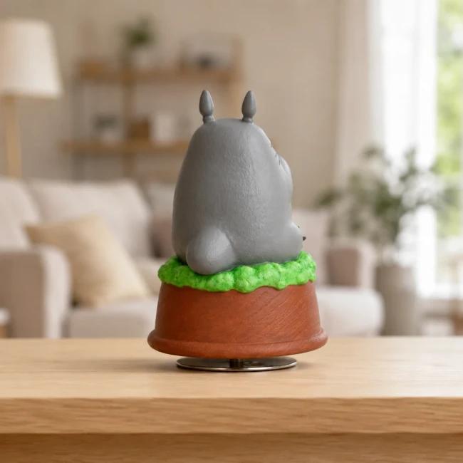 Grande statue musicale Totoro à l’ocarina Studio Ghibli Modern and Past