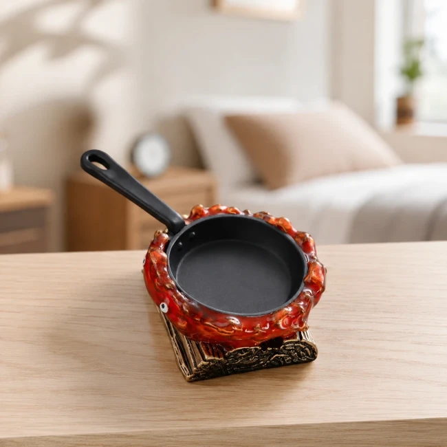 Plateau à bijoux Calcifer Studio Ghibli avec petite poêle noire - Modern and Past