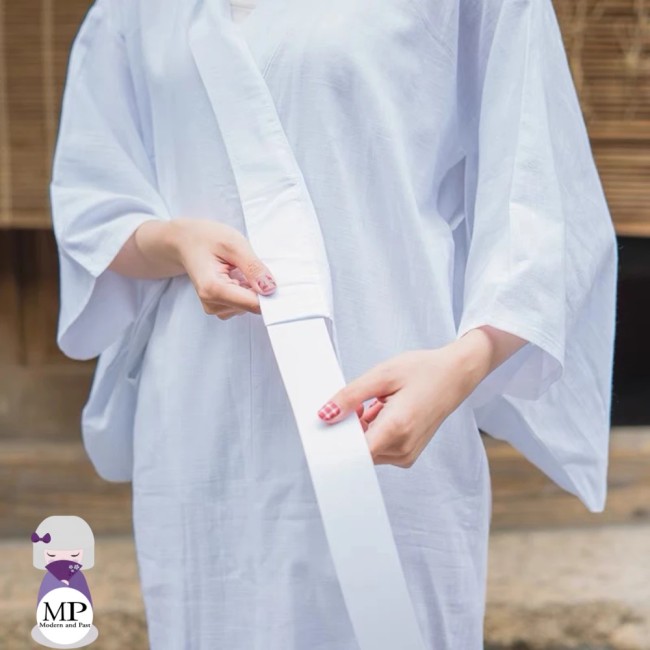 Sous-kimono japonais femme blanc en coton avec ceinture