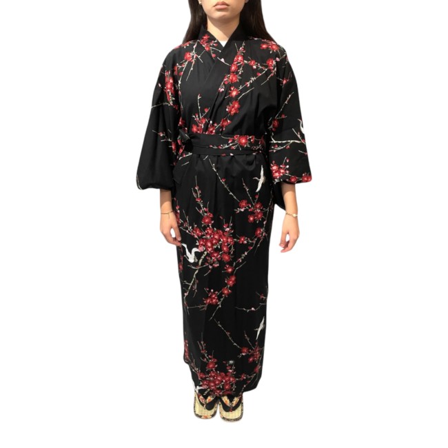 Yukata japonais femme noir avec grues et fleurs de cerisier