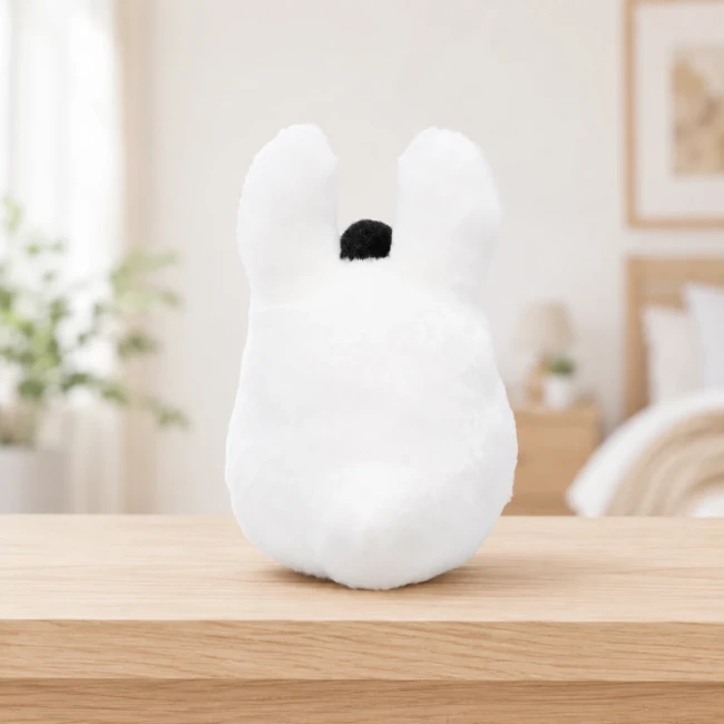 Peluche Beanbag Totoro blanc avec noiraude Studio Ghibli vue dos Modern and Past