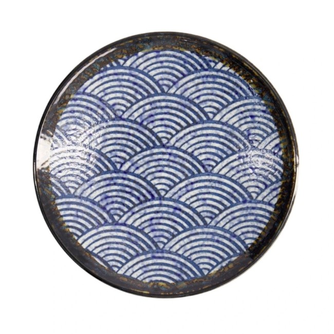 Assiette Aisai Seigaiha 22.7 cm – Fabriquée au Japon Assiette japonaise Aisai Seigaiha en porcelaine motif vagues bleues