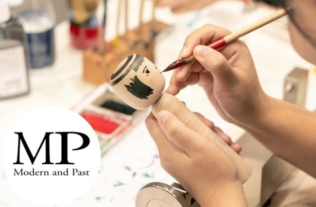 Poupée japonaise Kokeshi Yamaji violette en bois peint à la main