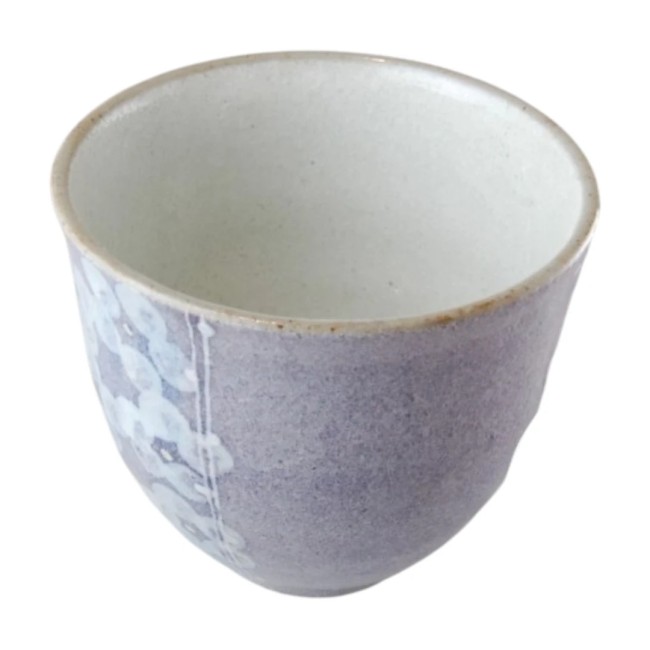 Tasse japonaise Konabiki Hanabatake violette – Fabriquée au Japon Tasse japonaise violette Hanabatake aux fleurs de cerisier