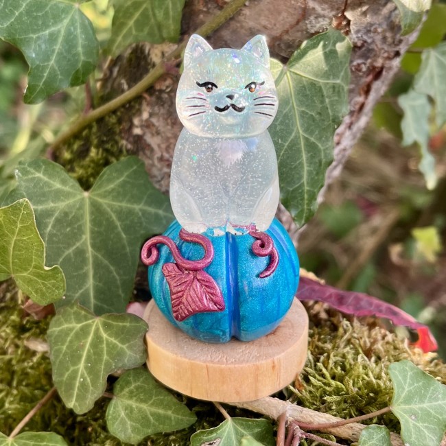 Figurine - chat sur citrouille 🎃