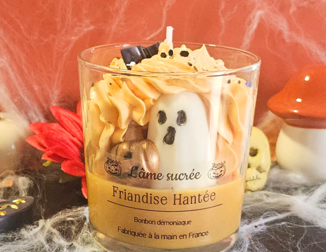 Friandise Hantée – Bougie artisanale Halloween Bougie Halloween Friandise Hantée parfum Bonbon Démoniaque – vue de face