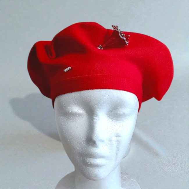 Fibule fleur enchantée rouge