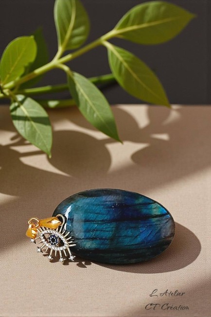 Labradorite ovale 95 carats 3