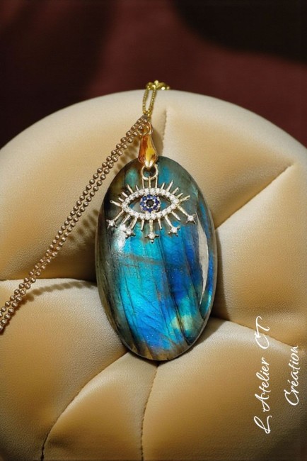 Labradorite ovale 95 carats 5