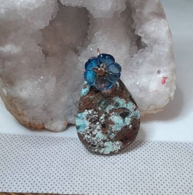 Turquoise forme goutte 41.5x27.7 - 2