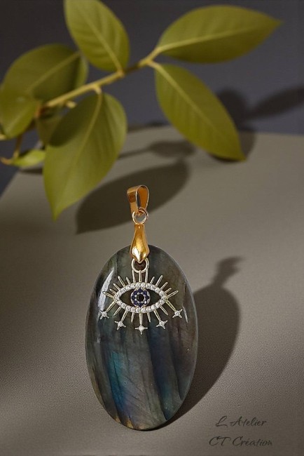 Labradorite ovale 95 carats 2