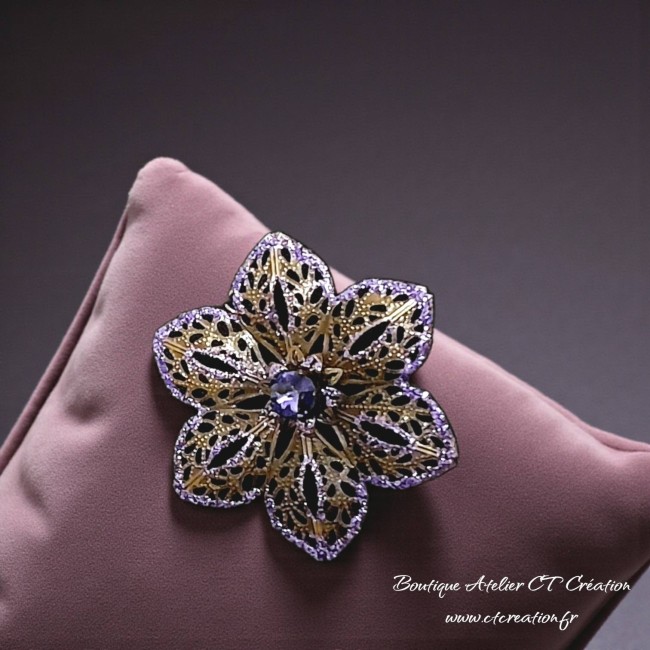 Broche florale parme 4