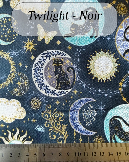 Tissu Twilight noir – Collection Charmed Makower UK