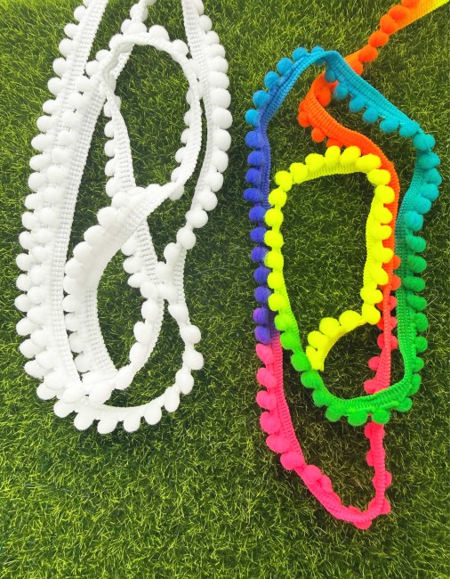 Galons Pompons ronds blanc ou multicolore pour la customisation de vos créations couture