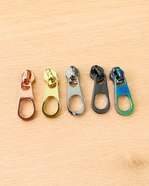 Curseur métallique modèle Loop, 5 coloris au choix