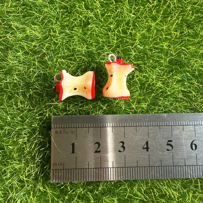 Lot de 2 pendentifs décoratifs pour sacs, trousses et porte-clés.