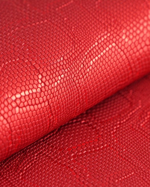 gros plan coupon simili rouge cobra