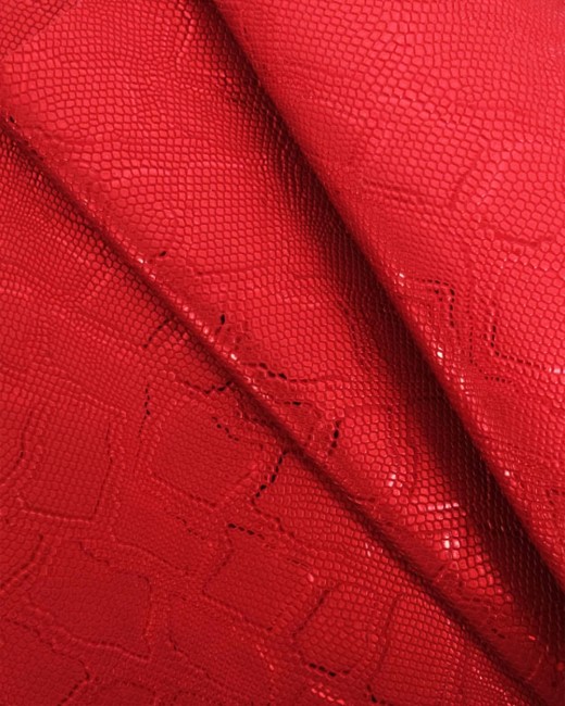 Coupon effet peau serpent rouge métallisé