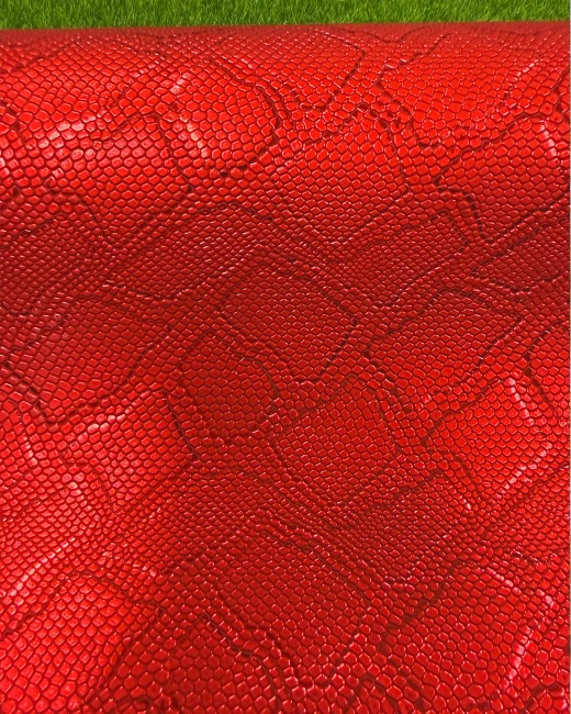 Coupon effet peau serpent rouge métallisé