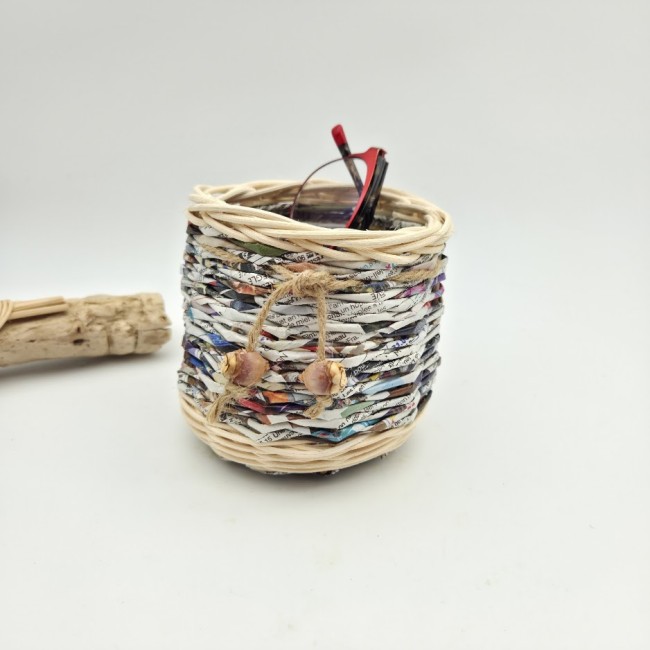 pot à crayons rotin papier corde graine palmier - fond papier 3