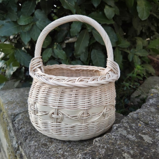 panier ecru dessins ronds 2