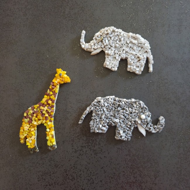 Magnets - aimants de réfrigérateurs - éléphants et girafe - en mosaïque sur support bois - Vendus à l'unité