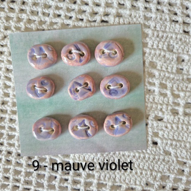 9 boutons ronds mauve violet