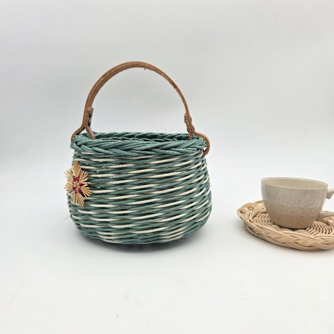 Petit panier rond (pour enfant ou pas)  en rotin naturel vert et...