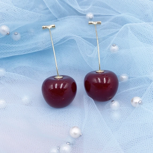 Boucles d’oreilles cerise originales – Vue détaillée du bijou