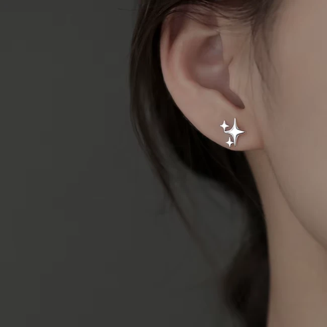 Boucles d’oreilles puces Étoiles scintillantes – argenté