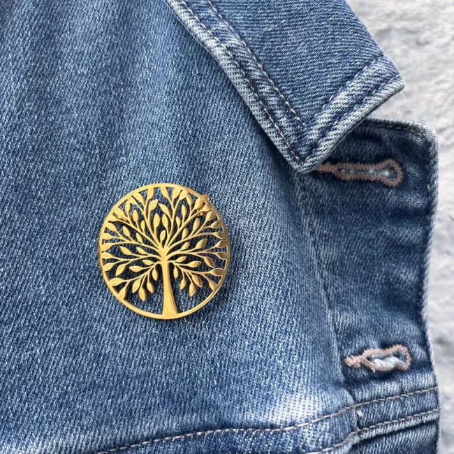 Broche arbre de vie en acier inoxydable – 3 coloris – bijou symbolique et élégant