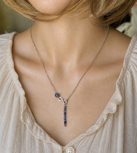 collier fin en acier inoxydable avec perles en sodalite