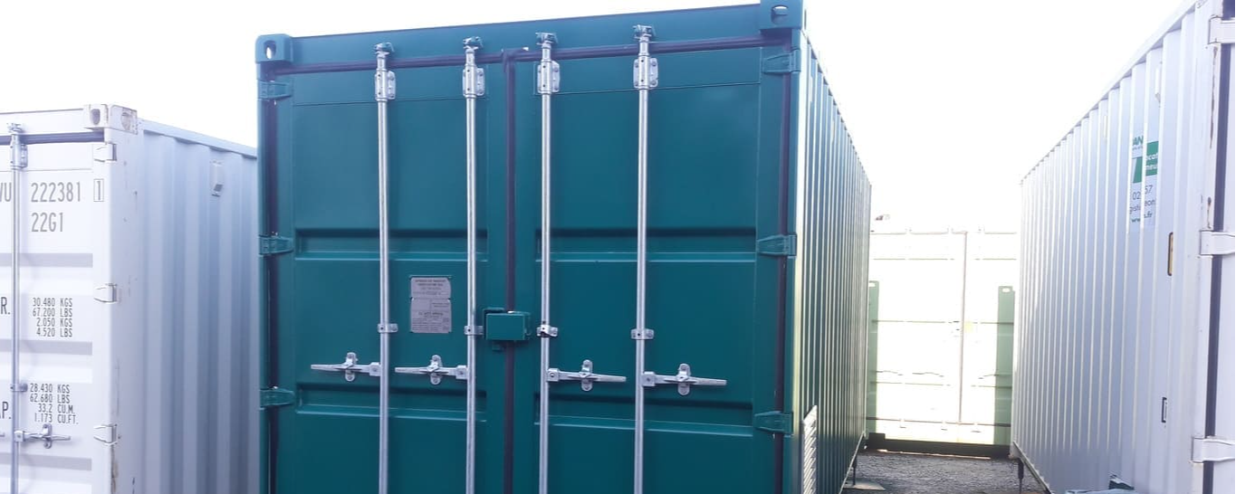 Peinture industrielle de container sur site : Revêtement anti-corrosion et finition RAL.