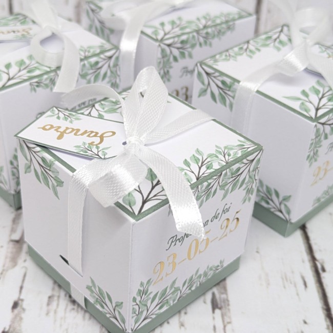 boite-dragees-communion-vert-sauge-personnalisee (2)