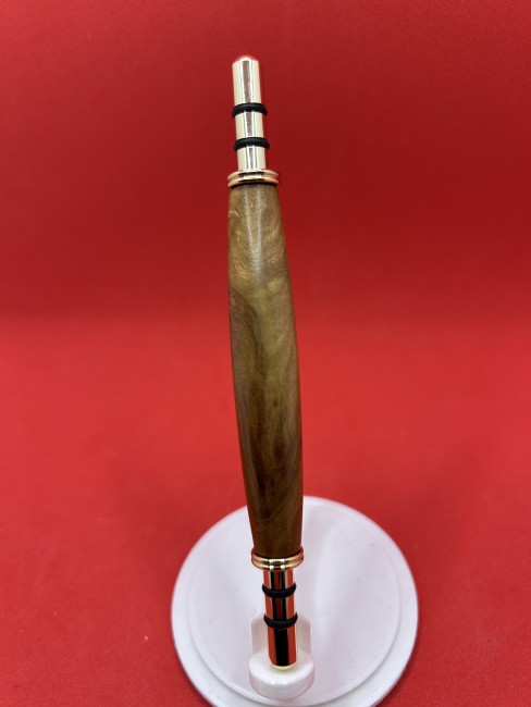 Découd-vite artisanal en bois de mirabellier pour couture Découd-vite en bois de mirabellier artisanal pour couture