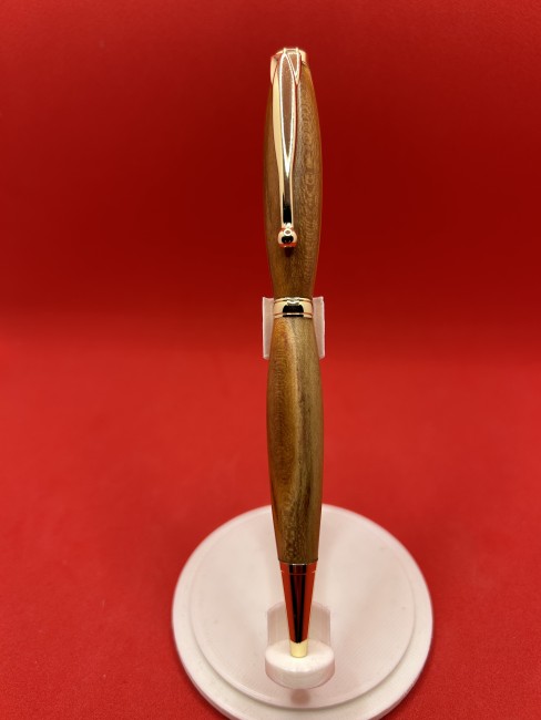 Stylo à bille en bois de mirabellier de Moselle stabilisé Stylo à bille artisanal en bois de mirabellier de Moselle, fabrication française