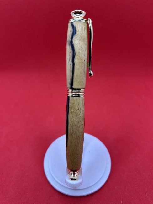 Roller en bois de hêtre échauffé - détail du grain du bois