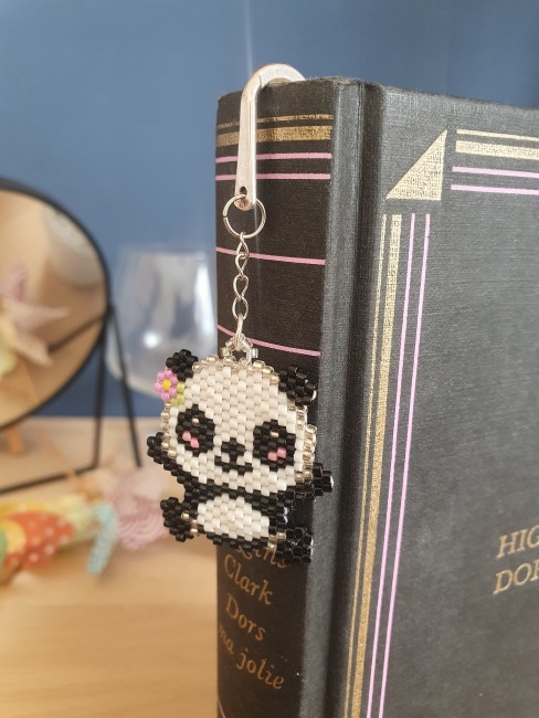 Marque-page panda heureux - tissage fait main en perles Miyuki