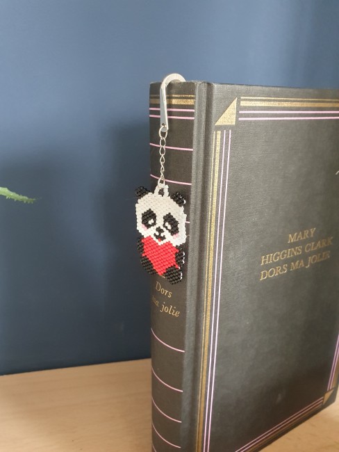 Marque-page panda coeur - tissage fait main en perles Miyuki