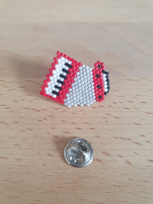 PI 1 - 5.1 - PIN'S ACCORDEON TISSAGE PERLES MIYUKI