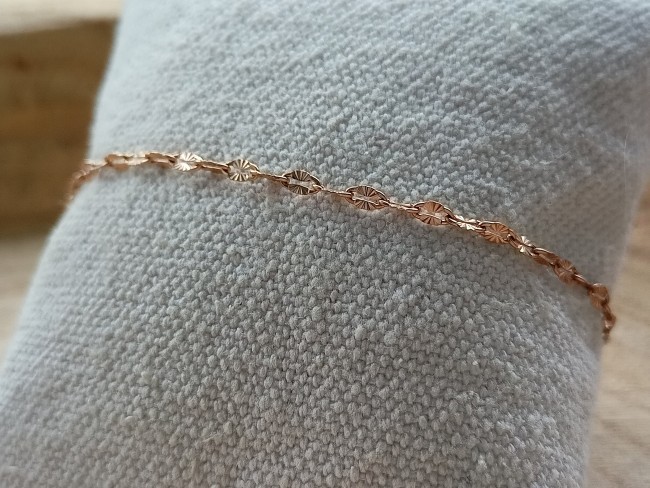 1c6bb41269a7cce5f8b1c6493f5a7cfe0ba4391b