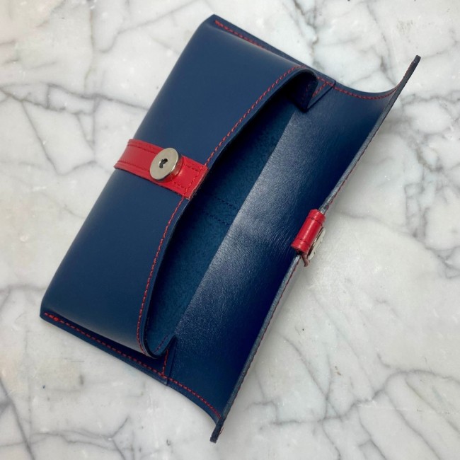 étui_à_lunette-_cuir_bleu_et_rouge_par_ydm_artesanato.jpg