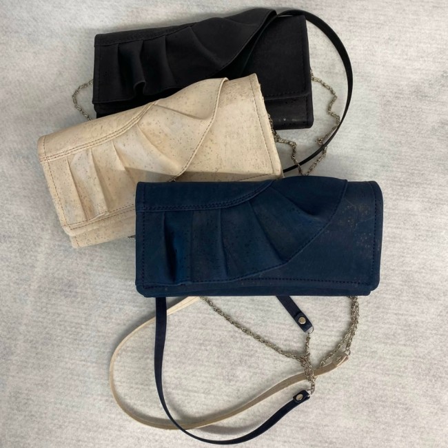 pochette-femme-compagnon-vegan-ecru-bleu-noir-artisanale-ydmartesanato.jpg