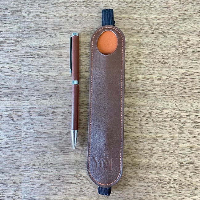 etui-stylo-avec-stylo-cuir-marron-ydm-artesanato.jpg