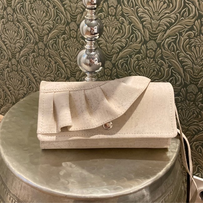 pochette-femme-végan-écru-artisanale-ydm-artesanato.jpg