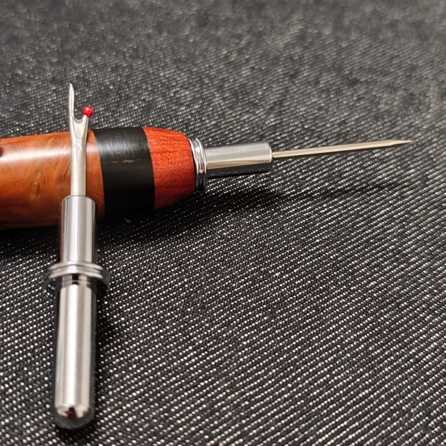 accessoire couture avec lames interchangeables coupe fils ou poinçon