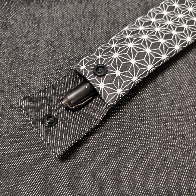 accessoire de papeterie fait main en tissu japonais - made in france - jéjé lulu rangement pour stylos en tissu japonais